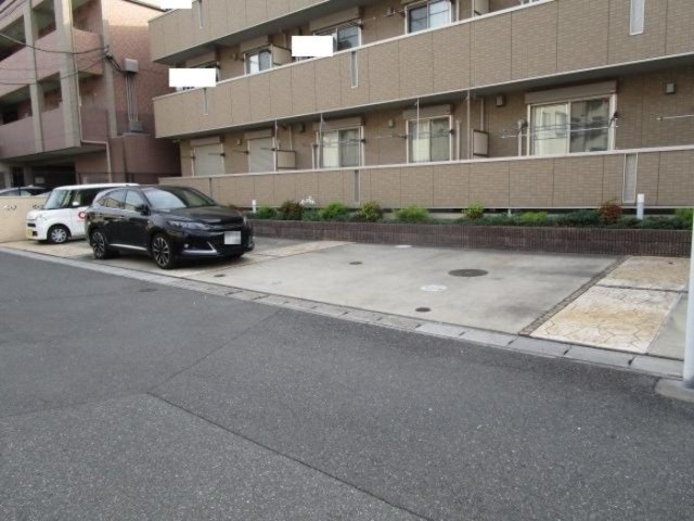 パインⅢの駐車場