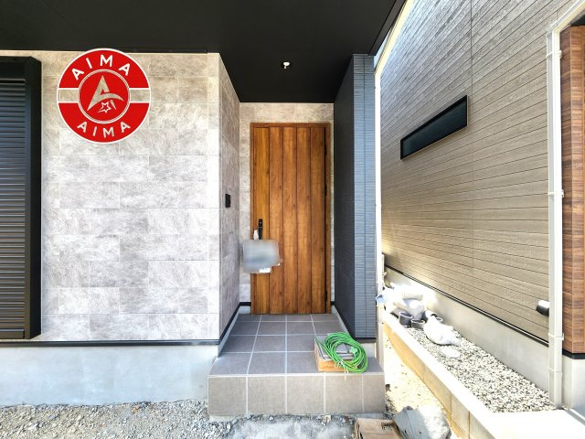 福岡市南区警弥郷3丁目第2-2棟（2号棟）の玄関|おでかけの時も帰った時も、「我が家」を最初に感じでもらえる素敵な空間に。