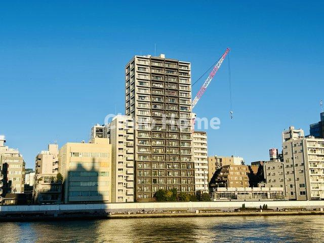 ザ・パークハウス浅草橋タワーレジデンスの外観|2013年11月築。ペットの飼育可能マンションです。