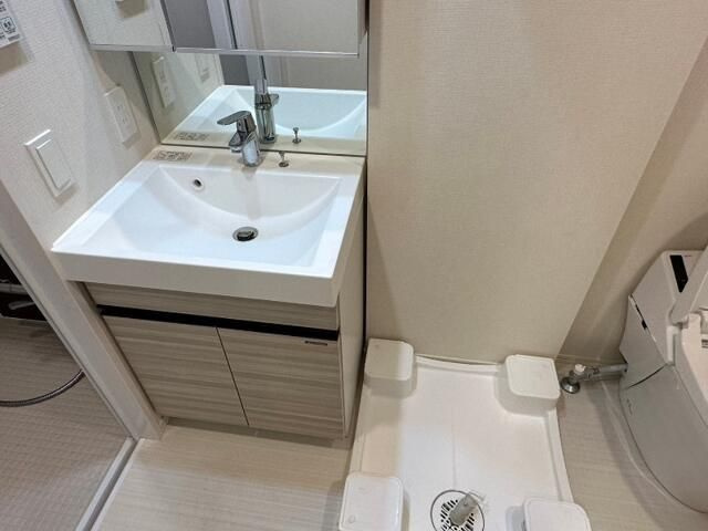 CREALpremier大島の洗面所