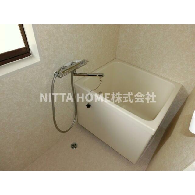 丹波市氷上町石生の一戸建ての浴室|独立タイプのお風呂☆彡
