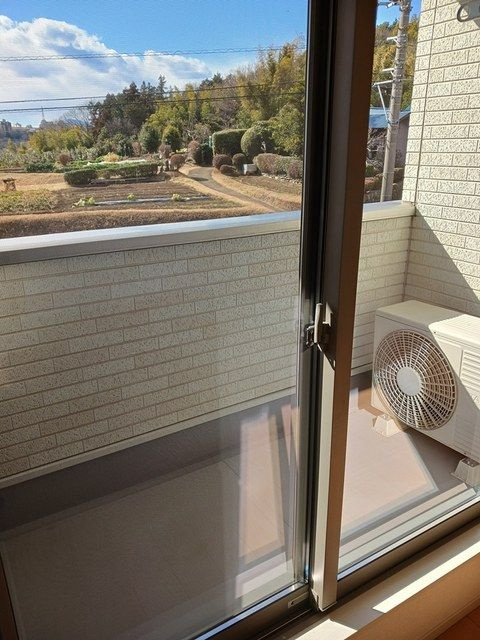 メゾン　コリーヌ　オギのバルコニー