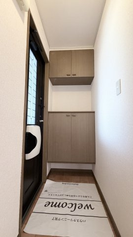 エクセル松下　Bの玄関