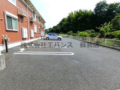 【駐車場】 | メルパルク | 駐車スペースもあります