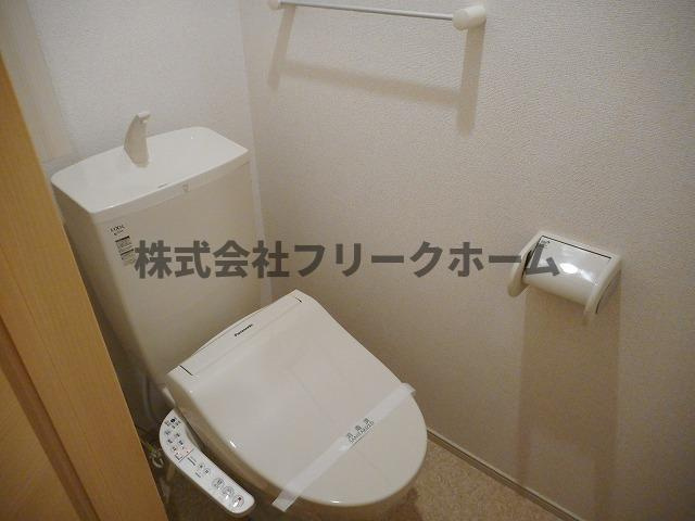 三鷹市上連雀８丁目のアパートのトイレ
