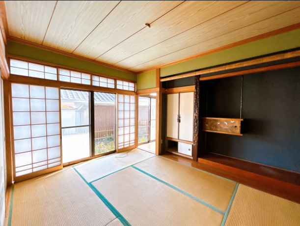 八代市豊原中町中古戸建の和室|日当たり良好に和室です