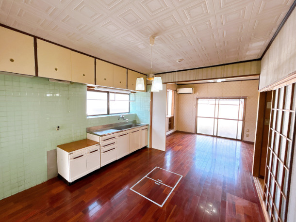 八代市豊原中町中古戸建のキッチン