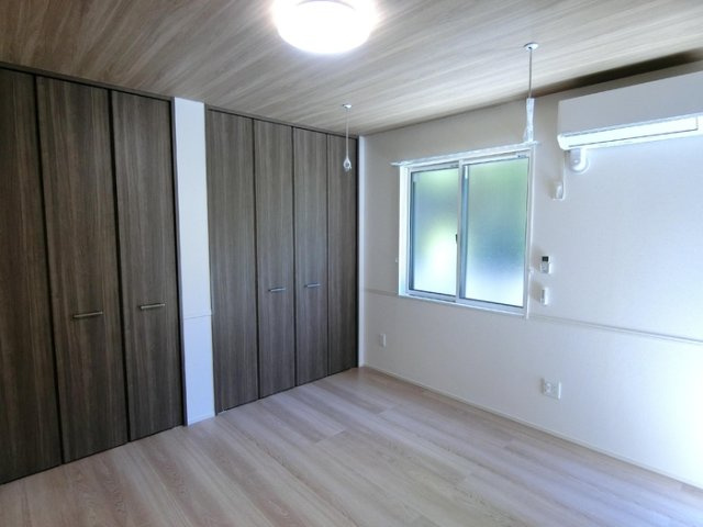 【寝室】Ｌｕｘｅ Ｇｒａｃｉａ 成田町