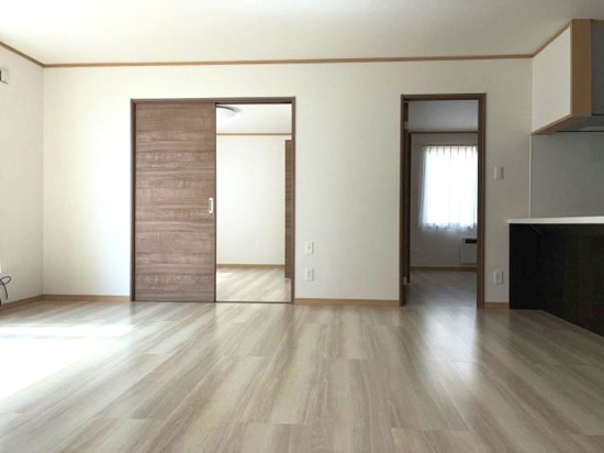 北見市美山町西１丁目５０番地１２４　平家建中古売家の居間・リビング