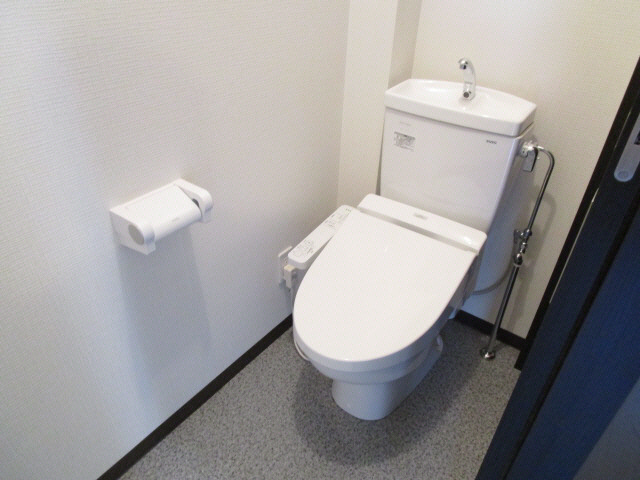 EST02(北棟)のトイレ