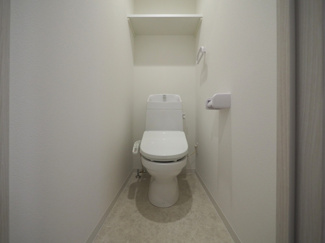 【トイレ】 | アーバンパーク新大阪 | 落ち着いた色調のトイレです