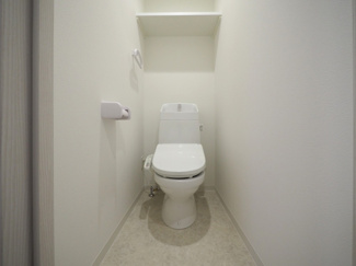 【トイレ】 | アーバンパーク新大阪 | 落ち着いた色調のトイレです