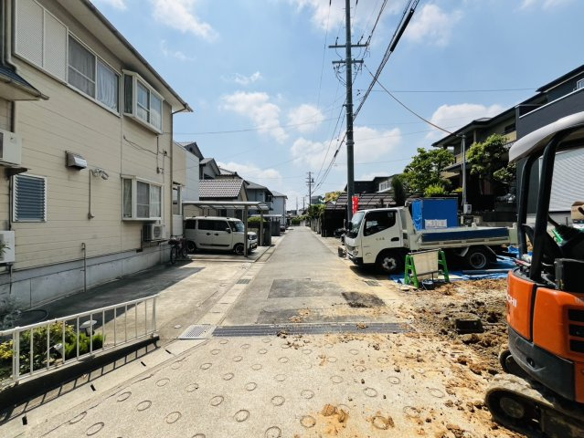 豊明市阿野町坂部1番12『仲介手数料無料』新築戸建ての前面道路含む現地写真