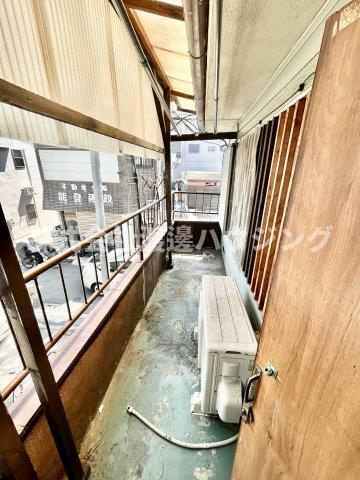 上島町貸家のバルコニー