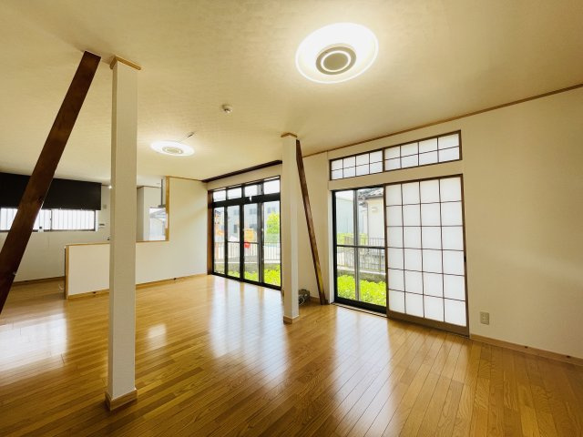 【居間・リビング】 | 大里郡寄居町富田　中古戸建