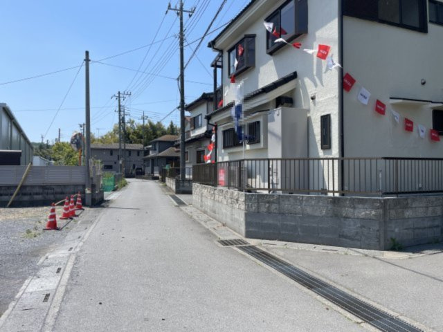 【前面道路含む現地写真】 | 大里郡寄居町富田　中古戸建