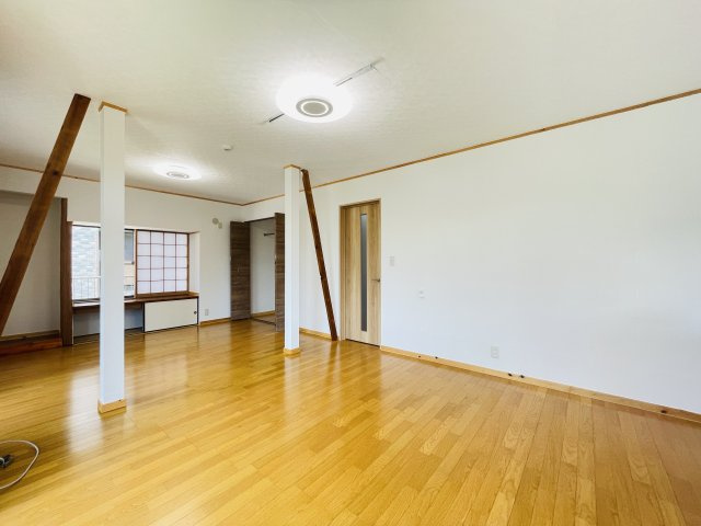 【居間・リビング】 | 大里郡寄居町富田　中古戸建