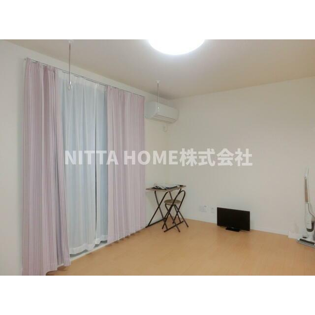 丹波市柏原町大新屋のアパートの内装|フローリング付きの洋室☆彡
