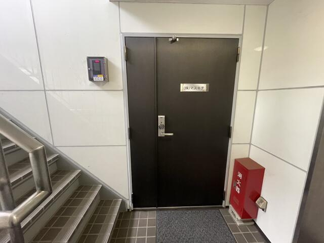 アサヒビルの玄関| 