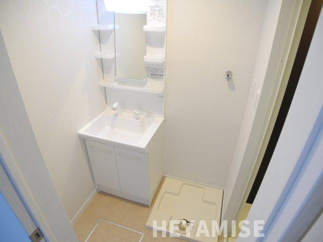 長崎市宝栄町のアパートの洗面所