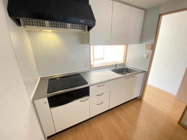 UURコート茨木東中条のキッチン