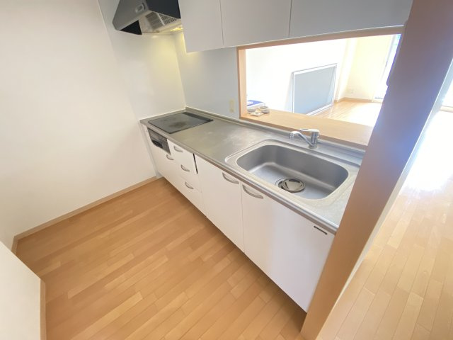 UURコート茨木東中条のキッチン