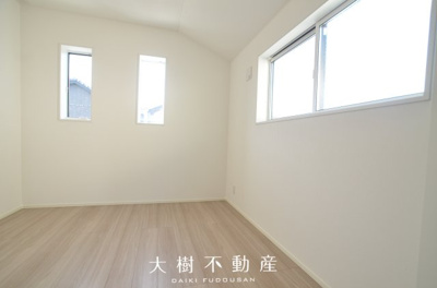 【洋室】 | 座間市南栗原6丁目　新築戸建て　全１棟【仲介手数料無料】 | 2階　洋室4（5.3帖）