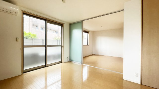 プロヌーブ中島田の居間・リビング