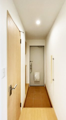 プロヌーブ中島田の玄関