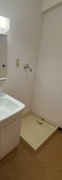 グラシアリノ町屋の内装|洗濯機置場