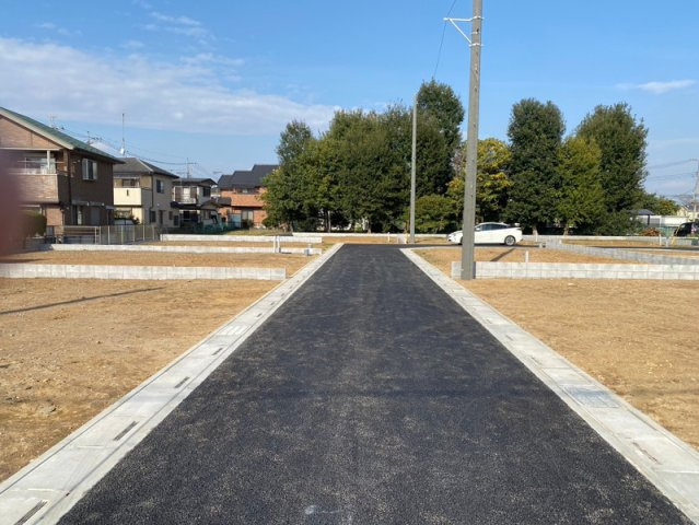 【前面道路含む現地写真】 | 東松山市和泉町　新築戸建　8号棟