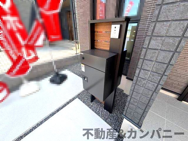 森松町の新築のおうち2号棟　松山市森松町新築戸建のその他|独立型ポスト付きです