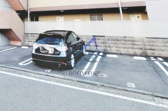 メゾンクレールＨｉｙｏｓｈｉの駐車場|駐車場です。