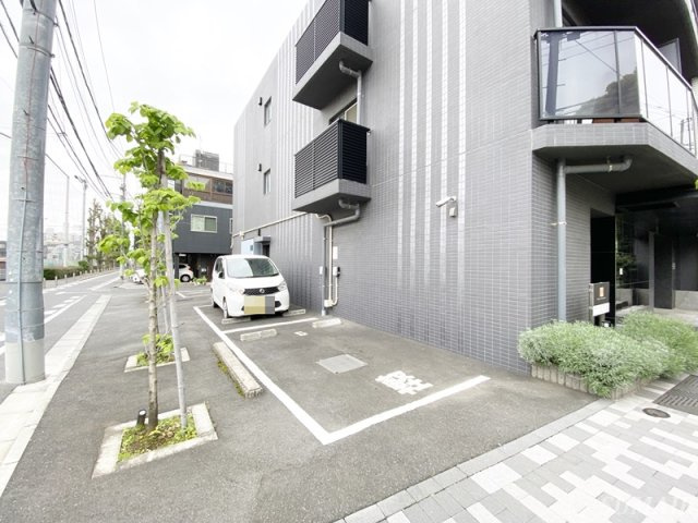 ラティエラ滝野川の駐車場|駐車場です☆