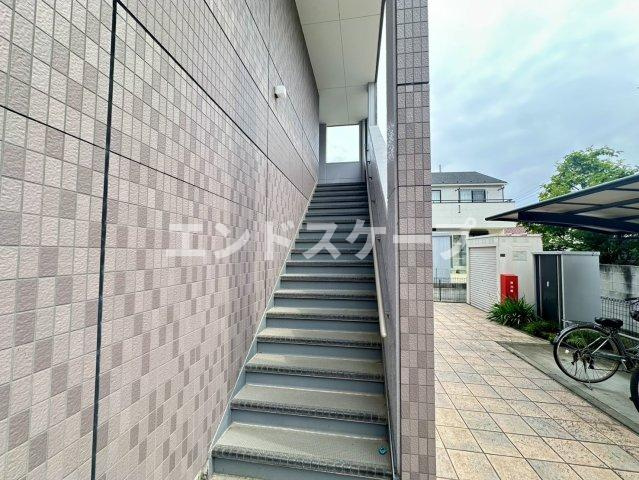 ファミーユのエントランス|高崎、前橋のお部屋探しはエンドスケープまで！お客様の理想お聞かせ下さい♪
