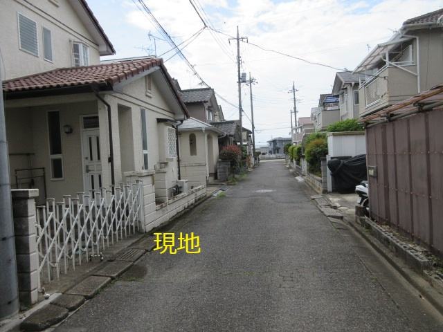 中古戸建　熊谷市下奈良276-19（リフォーム住宅）の前面道路含む現地写真