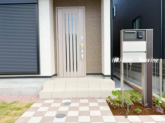 戸建 東久留米市小山５丁目の玄関