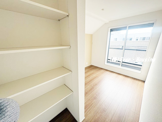 戸建 東久留米市小山５丁目の収納