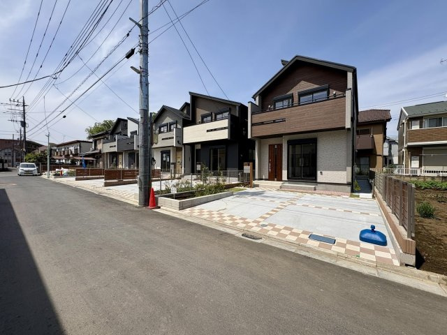 戸建 東久留米市小山５丁目の前面道路含む現地写真