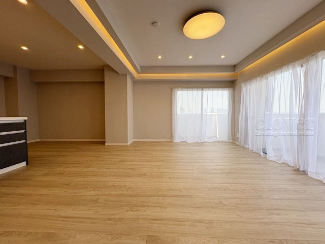 【居間・リビング】 | パシフィック中野 | くつろぎの空間であるLDKの様子。安心してくつろげるよう派手さは控えて、さりとて地味すぎもせず、あなたの生活を彩ってくれます。～即日のご見学可能～　お問合せはお気軽にどうぞ。