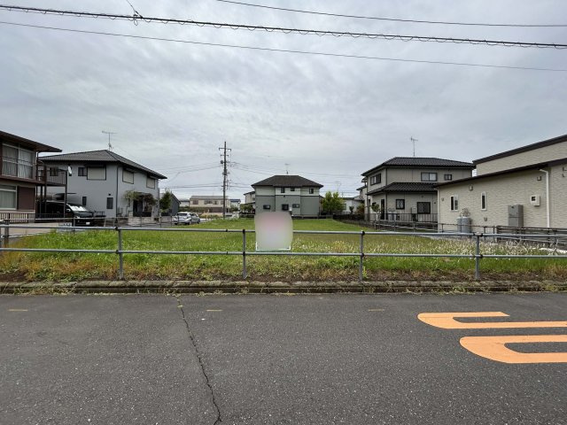 小坂町　土地約84坪の前面道路含む現地写真|前面道路含む現地写真