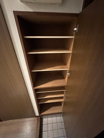 川崎市多摩区長尾５丁目の賃貸マンションの収納