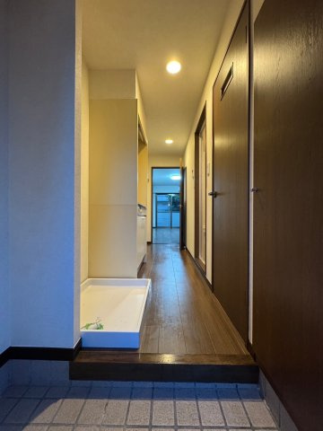 川崎市多摩区長尾５丁目の賃貸マンションのロビー