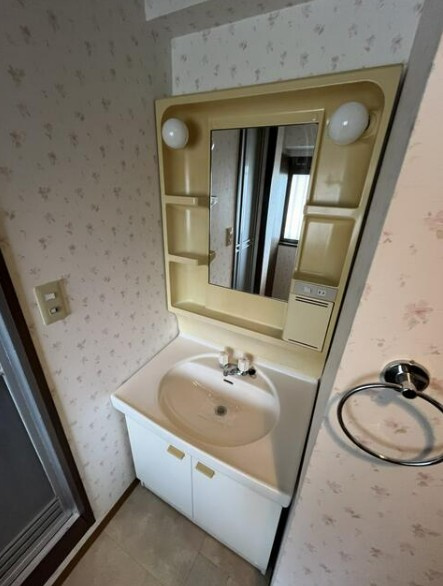 川崎市多摩区長尾５丁目の賃貸マンションの洗面所