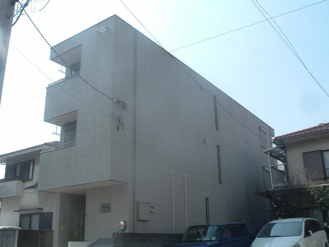 山王メゾン浜松町のエントランス