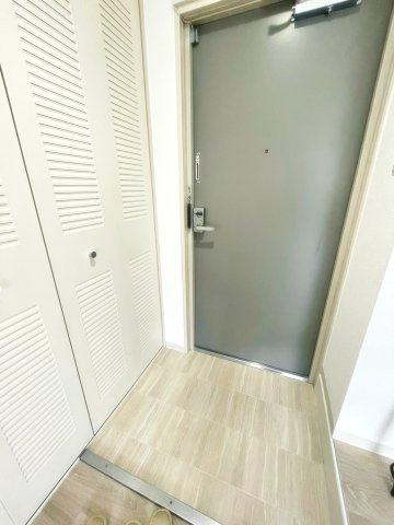 クレセント小林の玄関|※同建物の類似写真となります。