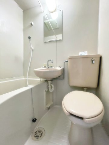 クレセント小林のトイレ|※同建物の類似写真となります。