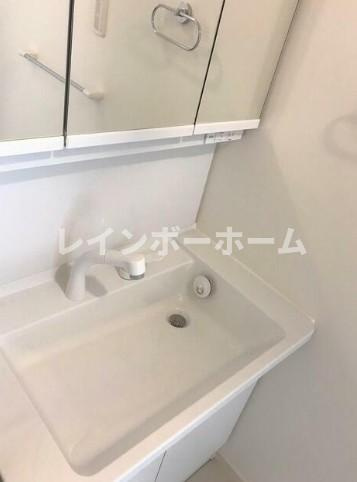 アミティエ北小岩の独立洗面台