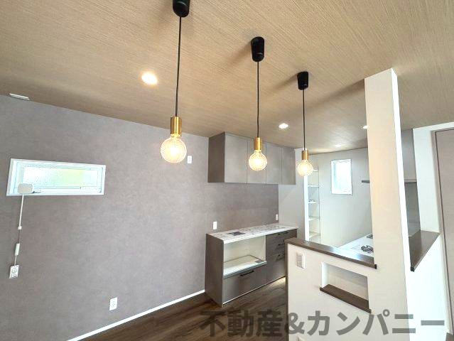 久米窪田町の新築のおうち　松山市久米窪田町新築戸建のその他|電球型のブラケットがオシャレです