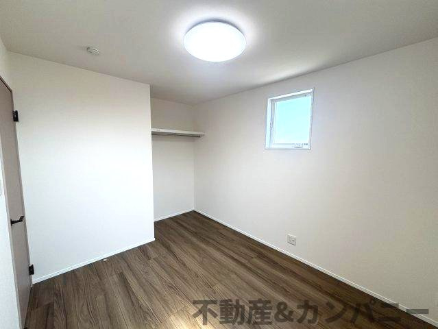 久米窪田町の新築のおうち　松山市久米窪田町新築戸建の洋室|個人の部屋や寝室として使える洋室です